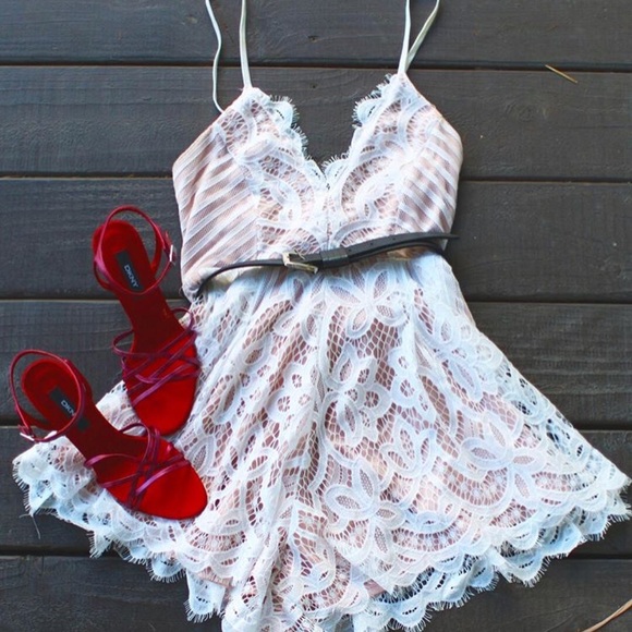 RESTOCKED!! Como La Flor Lace Romper - Picture 8 of 8